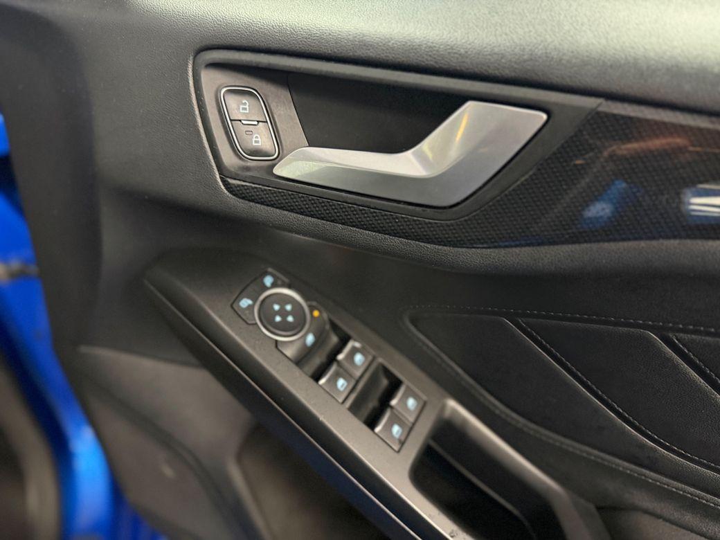 2019 Ford Focus - photo 13