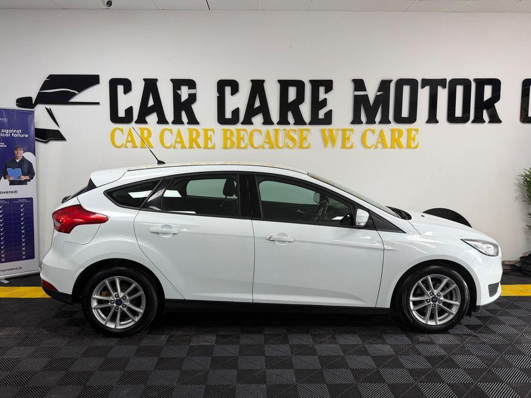 2017 Ford Focus - photo 3