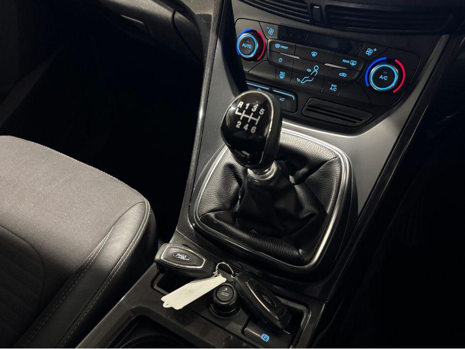 2017 Ford Kuga Commercial - photo 11