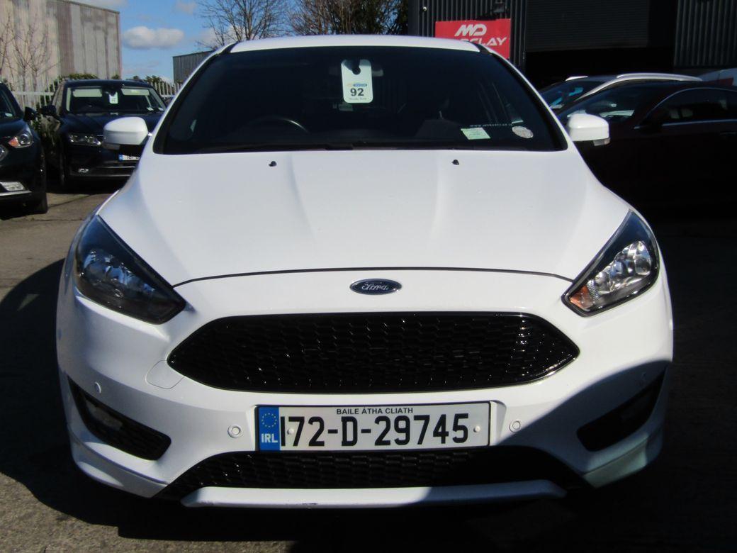 2017 Ford Focus - interior view