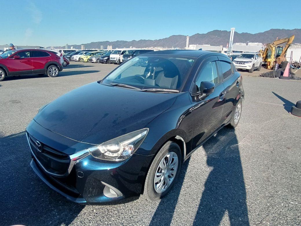 2017 Mazda Demio - interior view