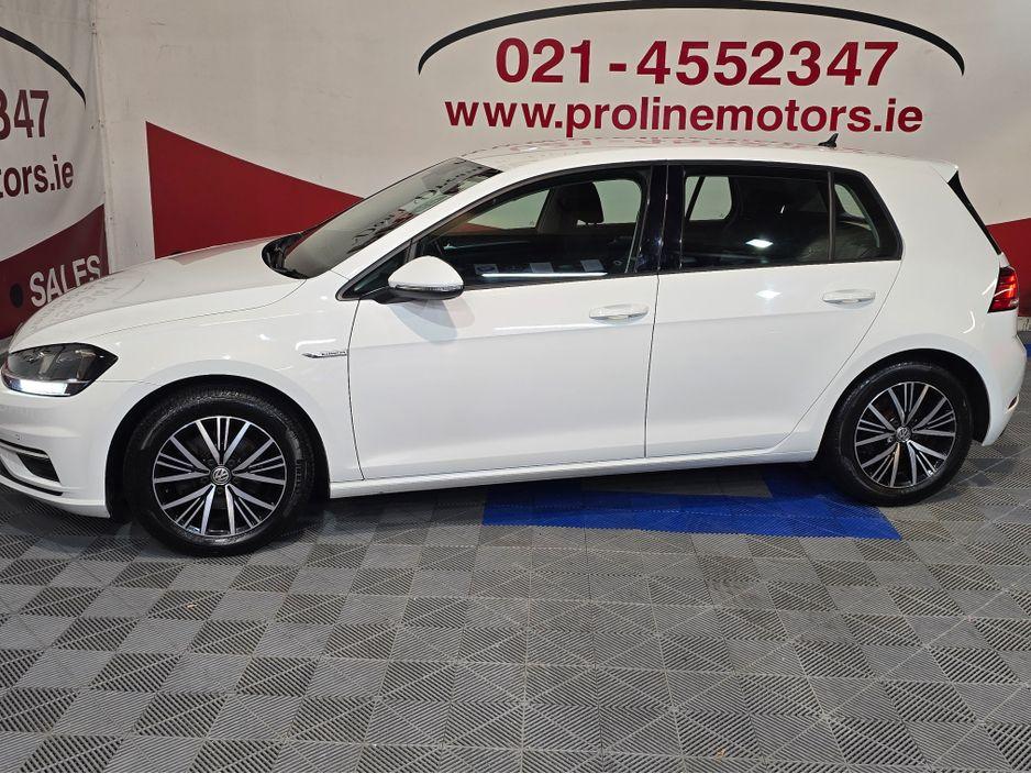 2019 Volkswagen Golf - photo 2