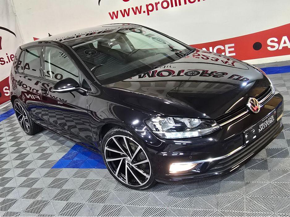 2019 Volkswagen Golf - interior view
