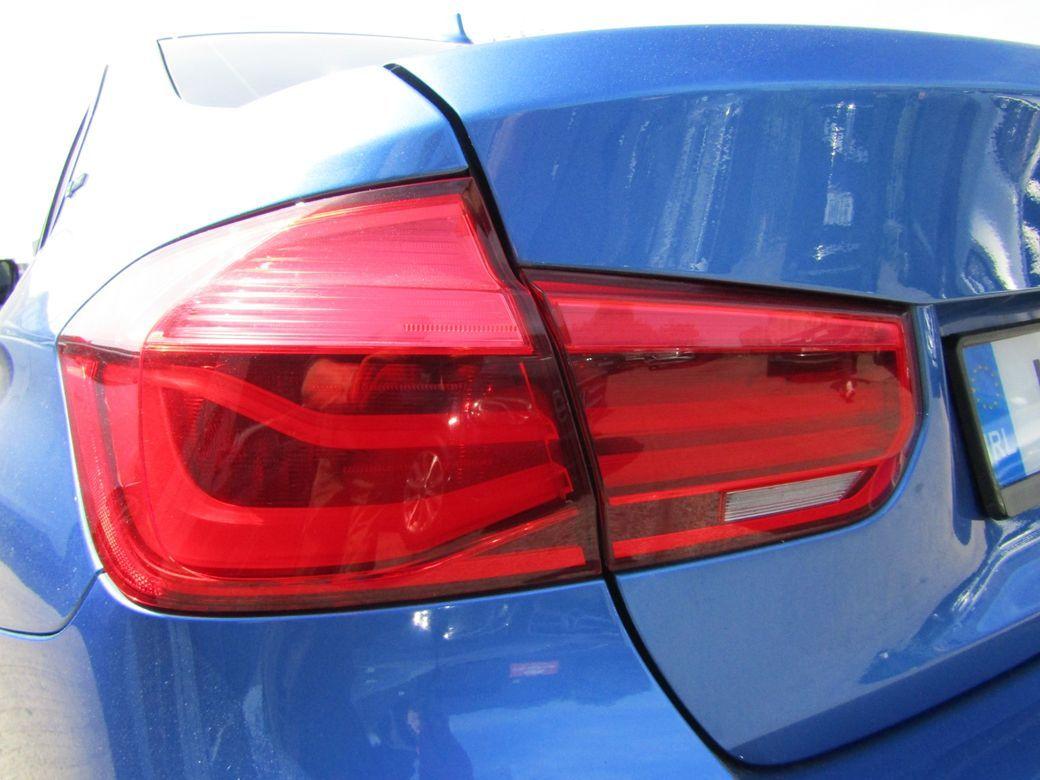 2017 BMW 3 Series - photo 30