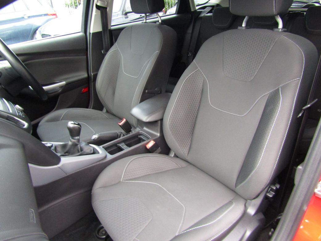 2016 Ford Focus - photo 12
