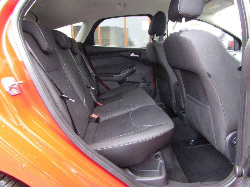 2016 Ford Focus - photo 15