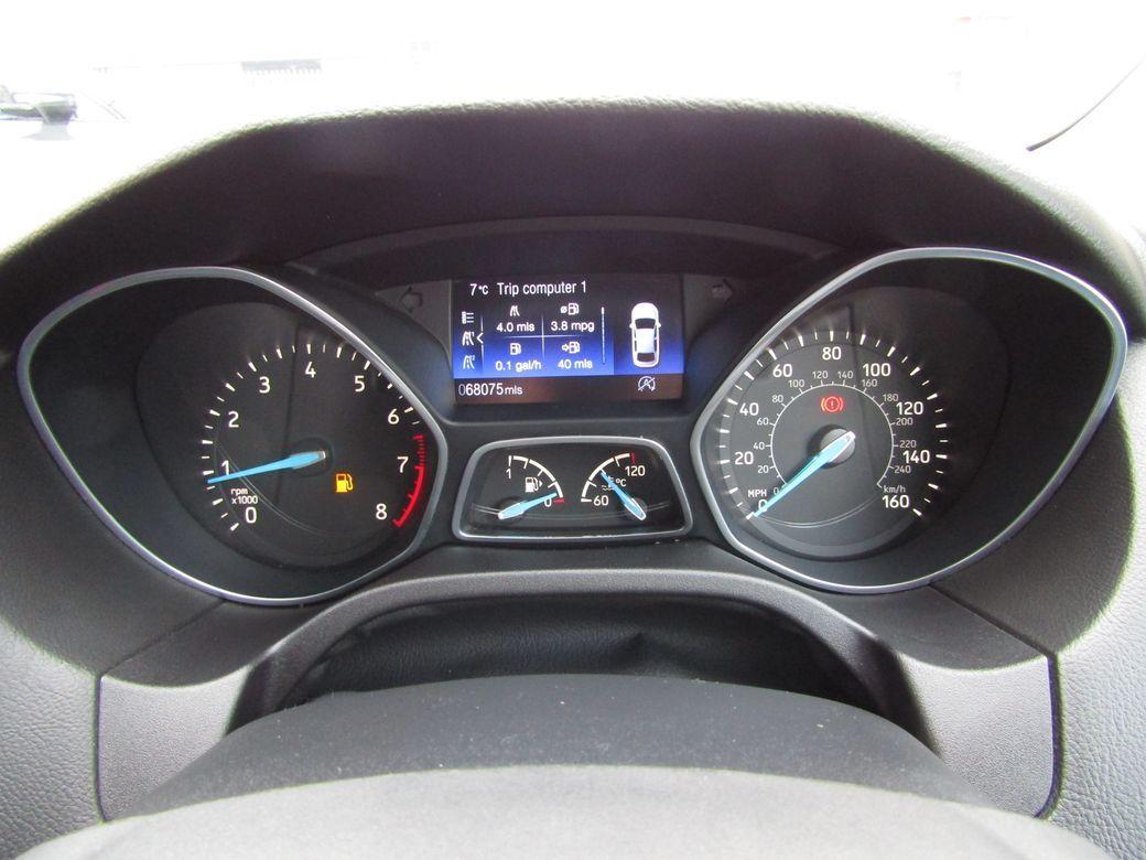 2016 Ford Focus - photo 20