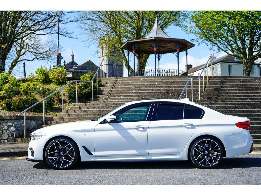 2018 BMW 5 Series - photo 2
