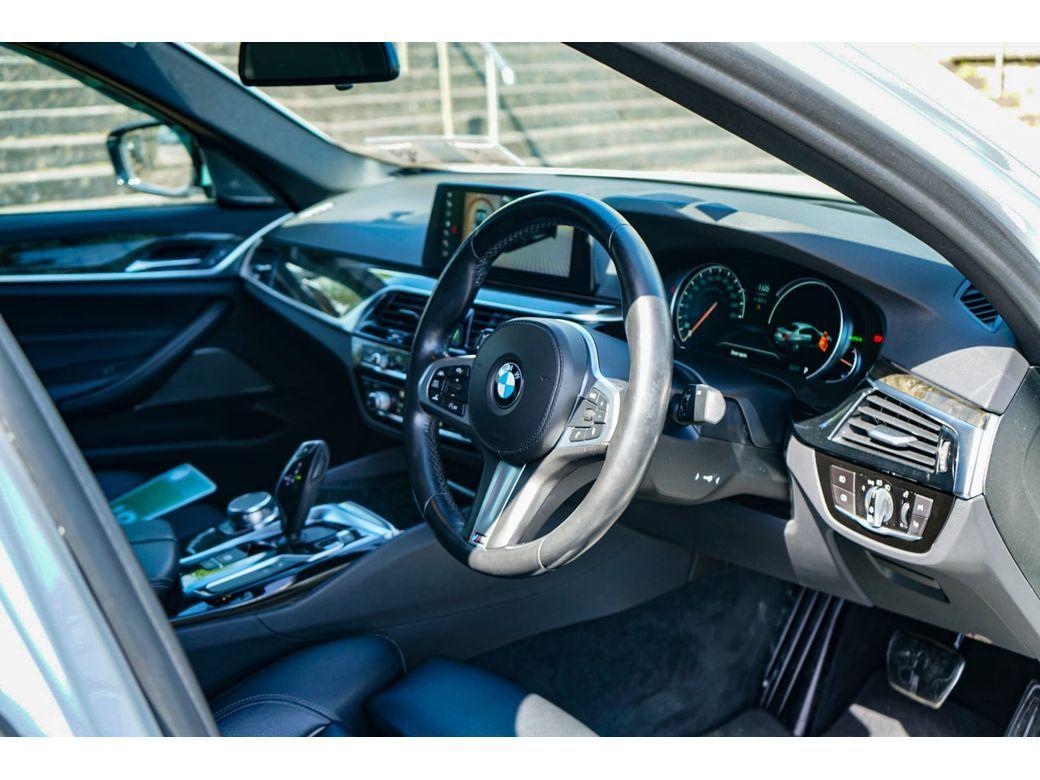 2018 BMW 5 Series - photo 9