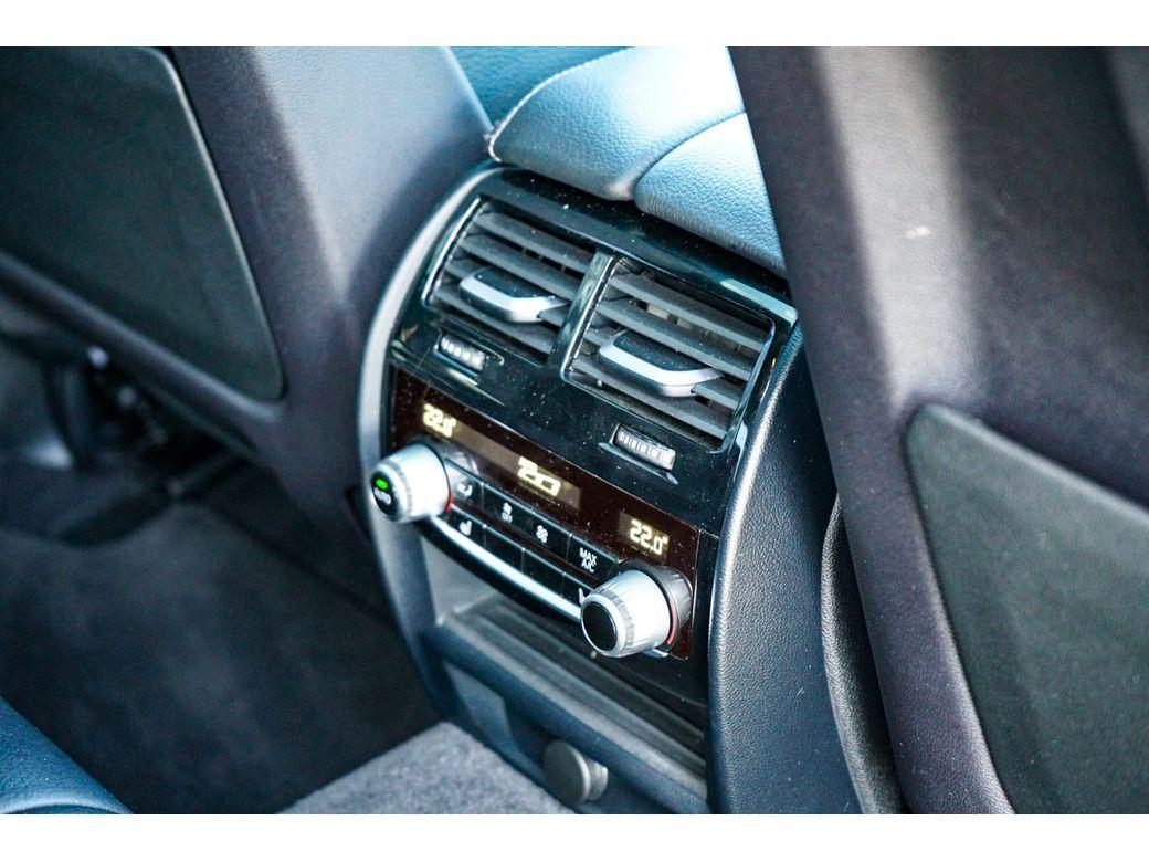 2018 BMW 5 Series - photo 11