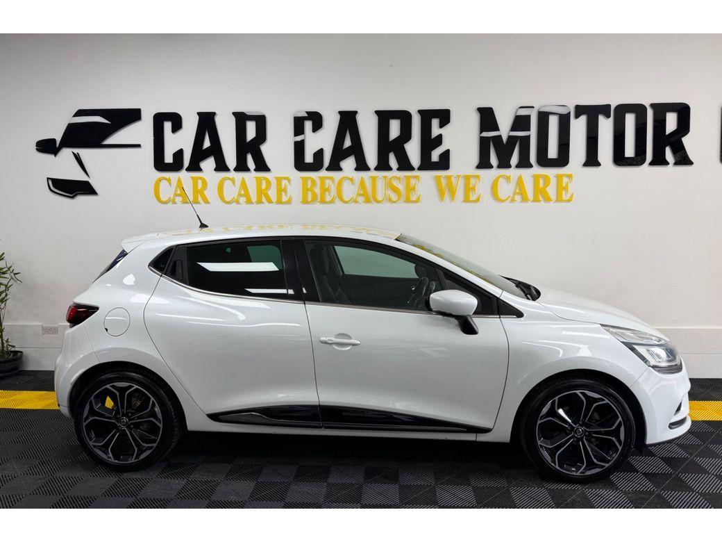 2017 Renault Clio - rear view