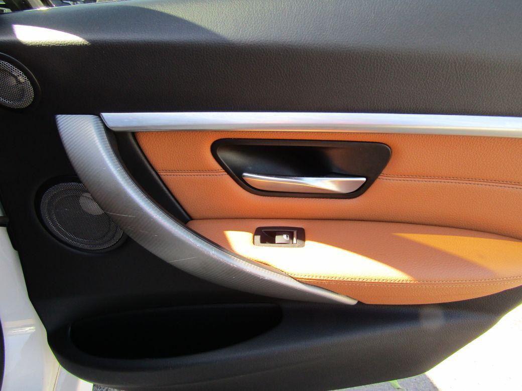 2018 BMW 330 - photo 17