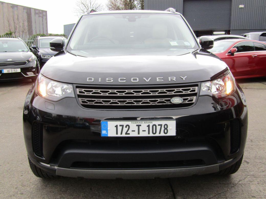 2017 Land Rover Discovery - interior view