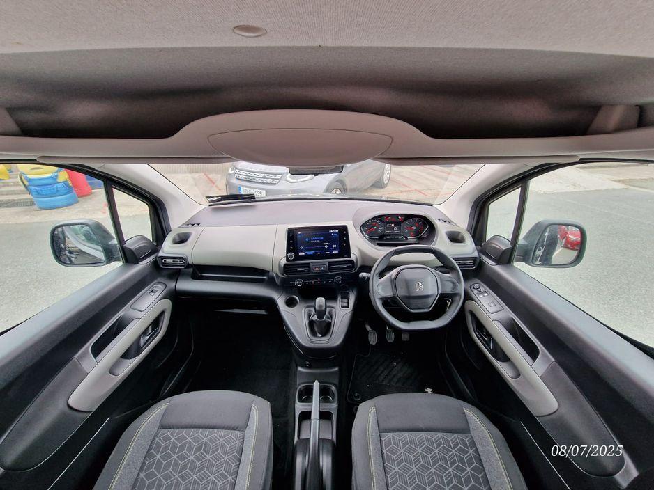 2021 Peugeot Rifter - photo 11