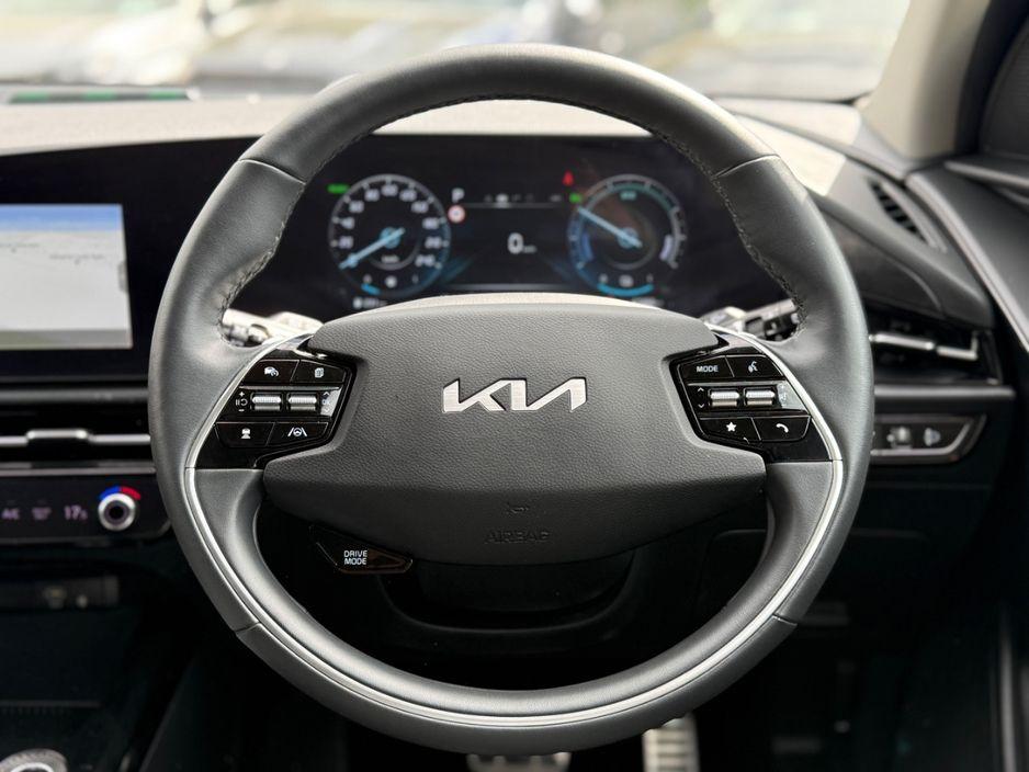 2024 Kia Niro / Low Mileage - photo 27