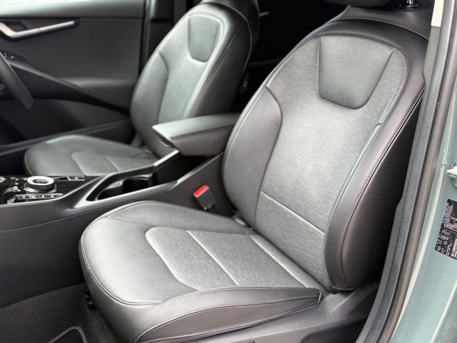 2024 Kia Niro / Low Mileage - photo 32