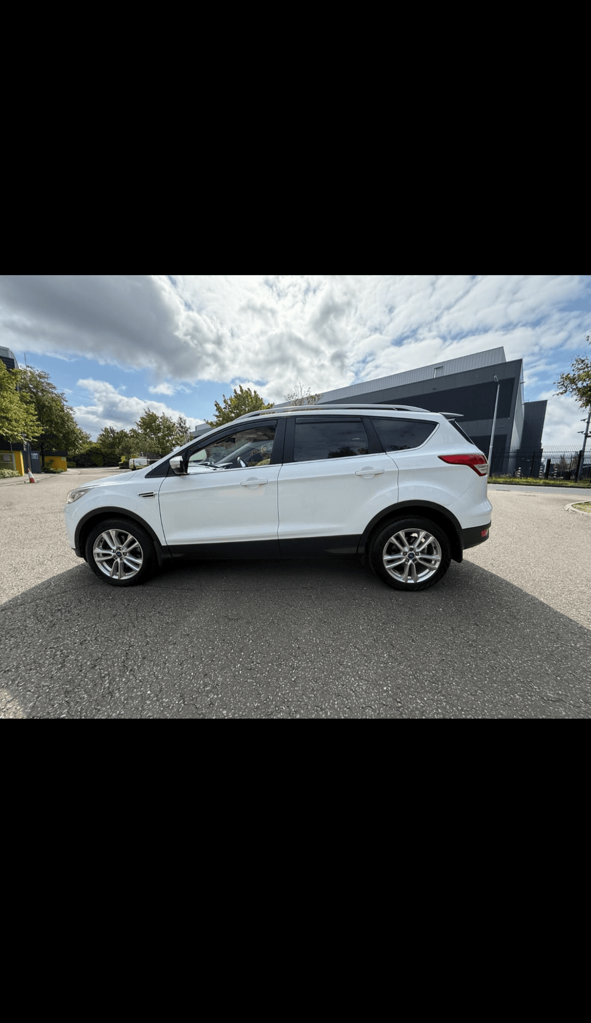 Ford Kuga 2.0 TDCI Titanium ( pan roof / leather - rear view