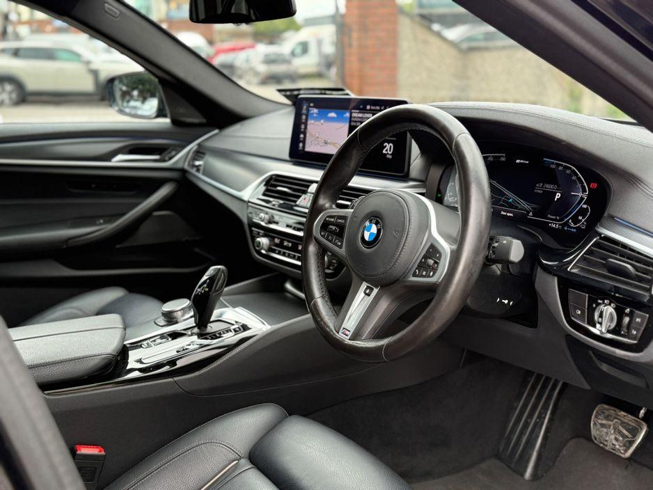 2021 BMW 5 Series - photo 16