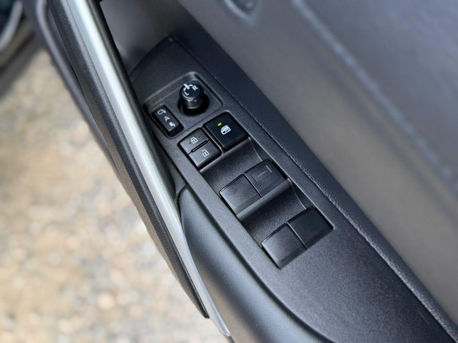 2023 Toyota Corolla Cross - photo 17