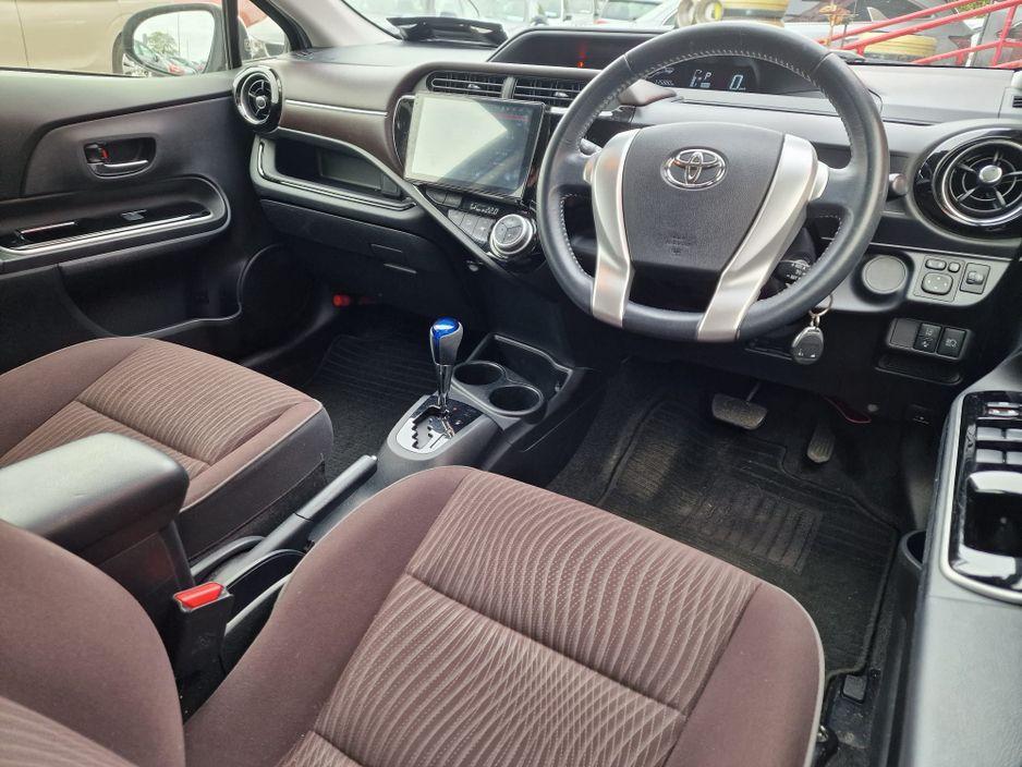 2017 Toyota Aqua - photo 8