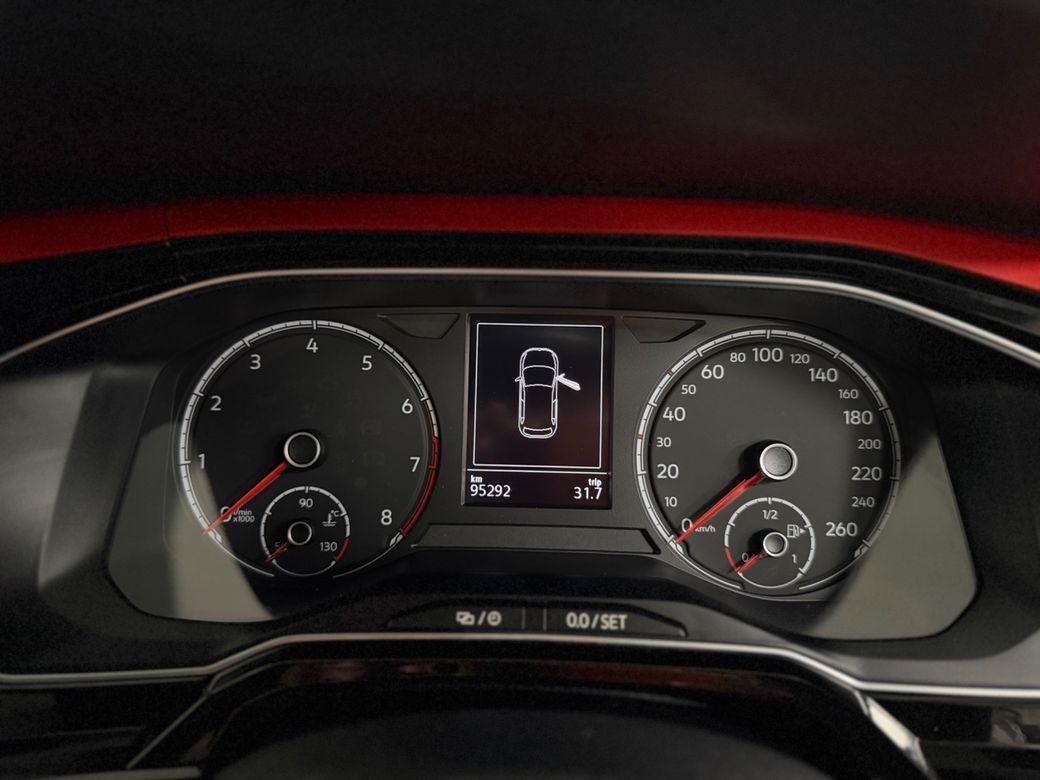 2018 Volkswagen Polo / Low Mileage - photo 15