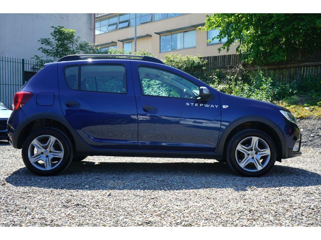 2018 Dacia Sandero - interior view