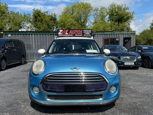 2015 Mini Cooper 1.5 - interior view