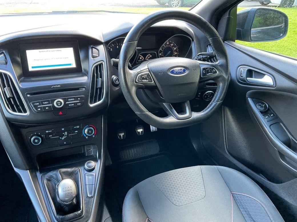 2018 Ford Focus - photo 17