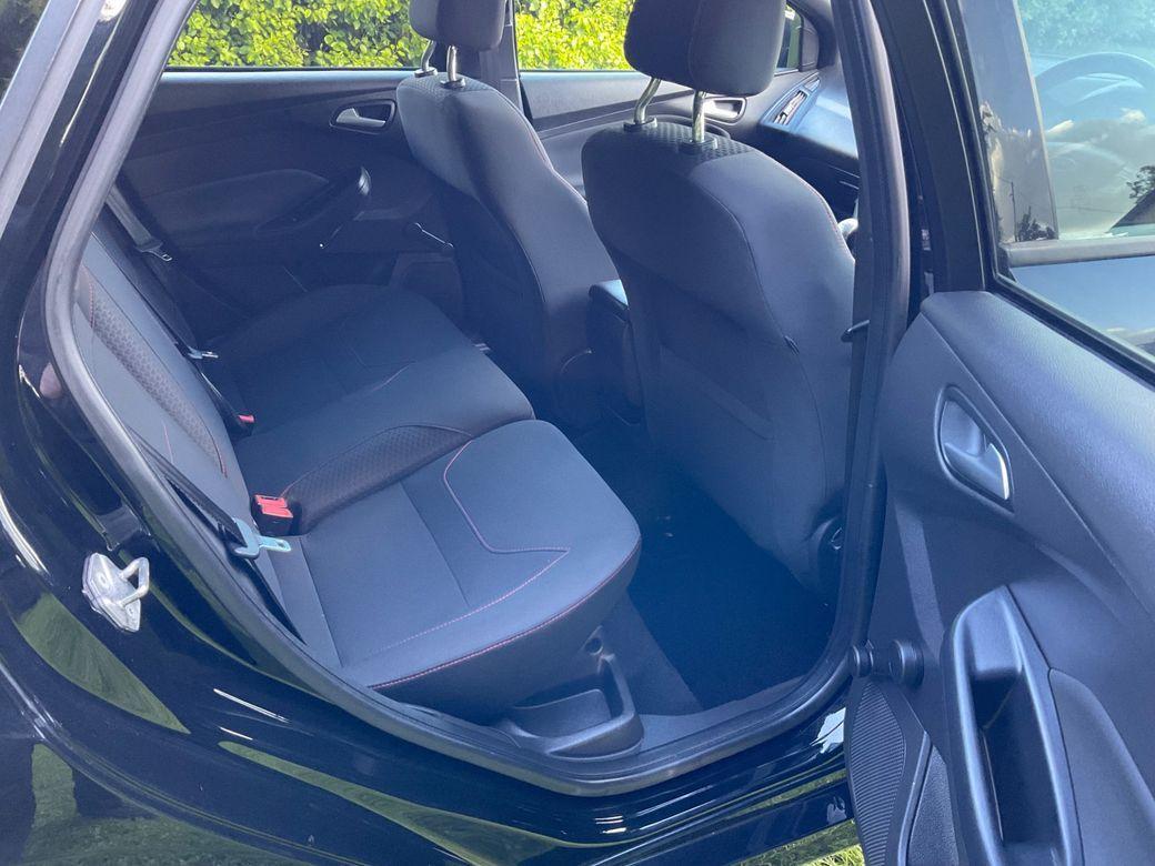 2018 Ford Focus - photo 19