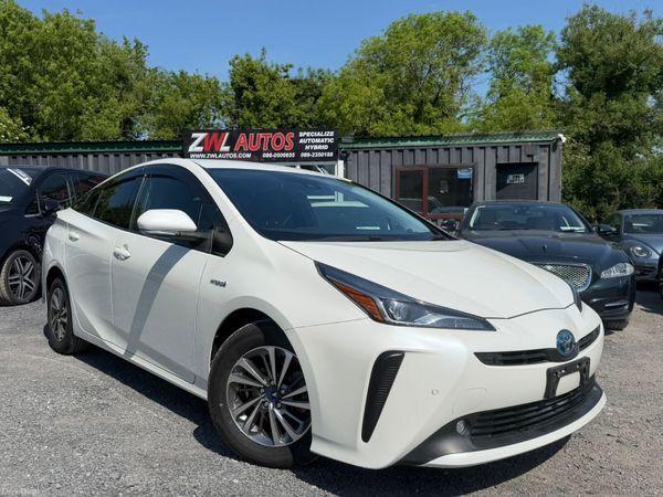 2020 Toyota Prius Hybrid - photo 1
