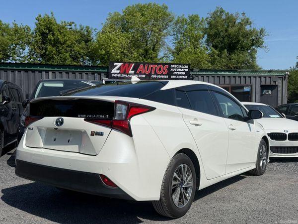 2020 Toyota Prius Hybrid - photo 7