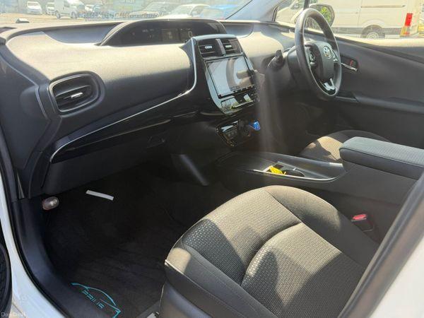 2020 Toyota Prius Hybrid - photo 16