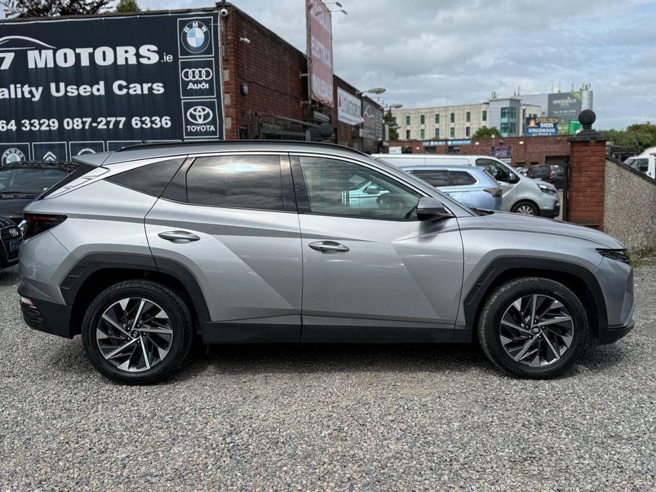 2022 Hyundai Tucson - interior view