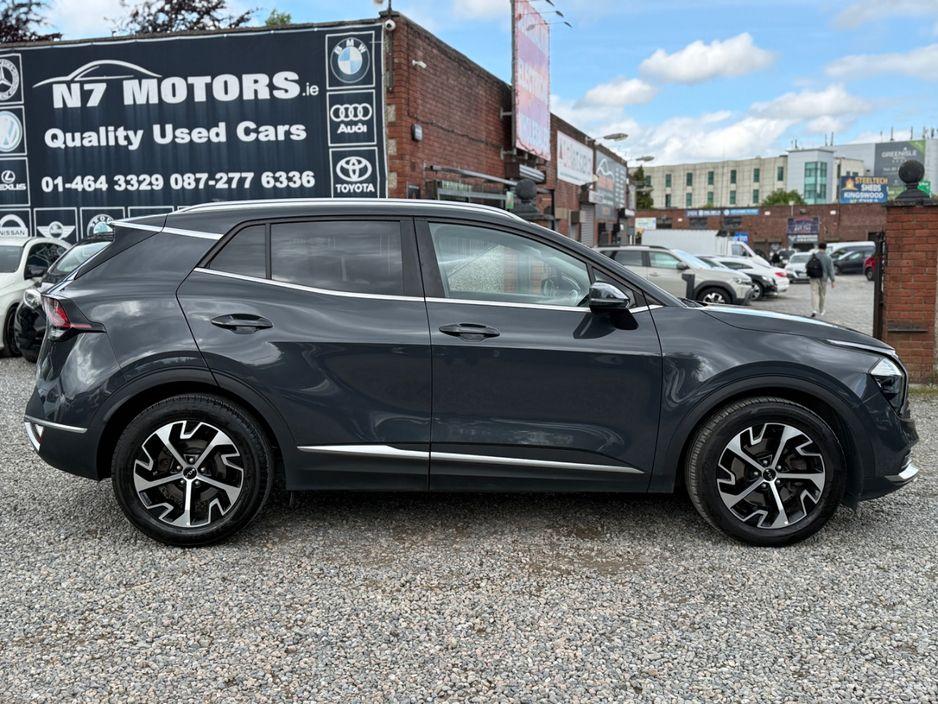 2022 Kia Sportage - interior view