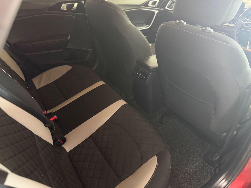 2021 Kia Proceed - photo 15