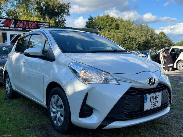 2017 Toyota Vitz - photo 1