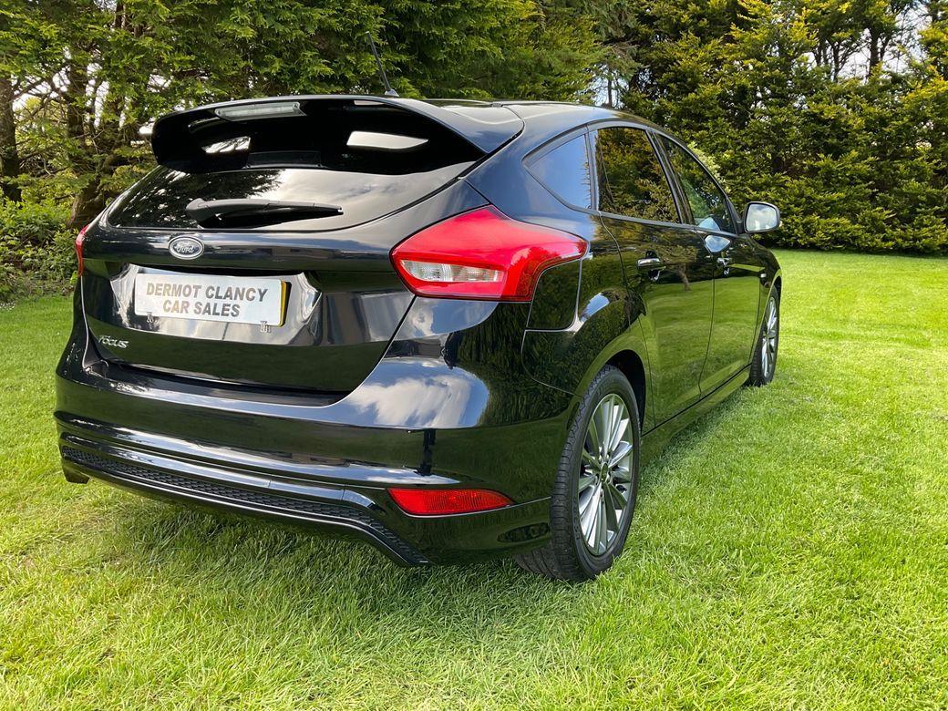 2018 Ford Focus - photo 11