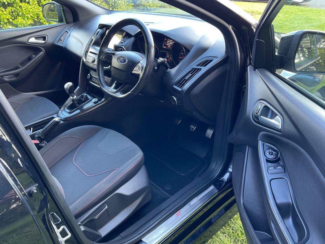 2018 Ford Focus - photo 20