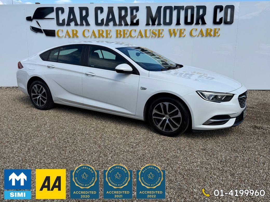 2018 Opel Insignia - exterior view