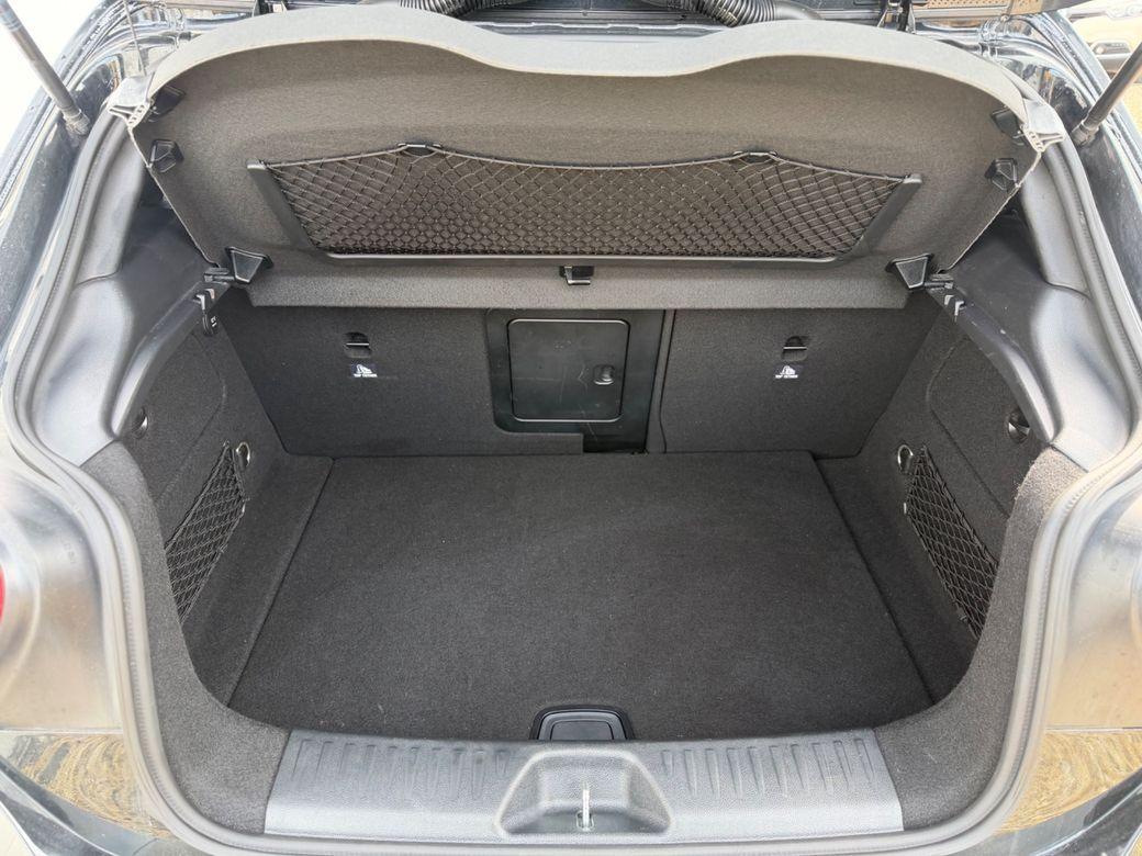2016 Mercedes Benz A 180 - photo 14