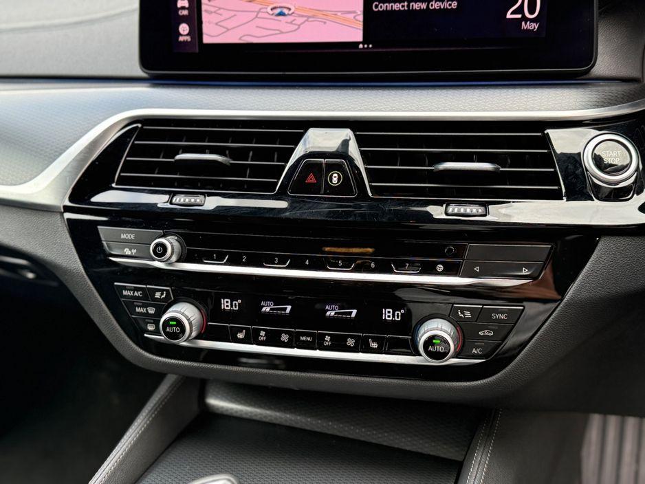 2021 BMW 5 Series - photo 22