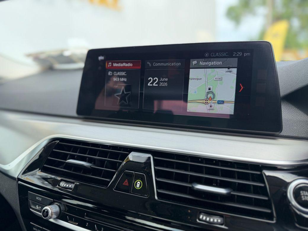 2018 BMW 5 Series - photo 7