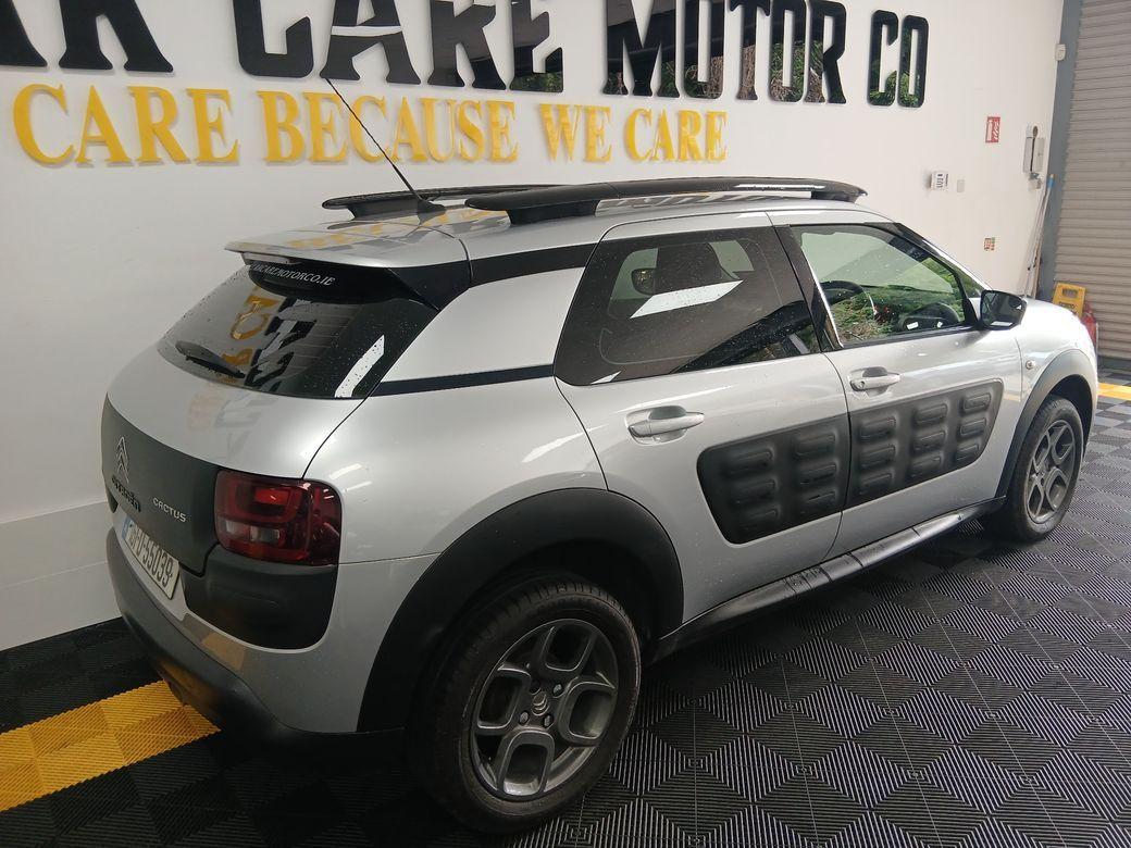 2016 Citroen C4 Cactus - rear view