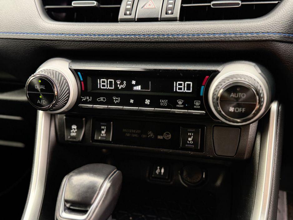 2020 Toyota RAV4 - photo 20