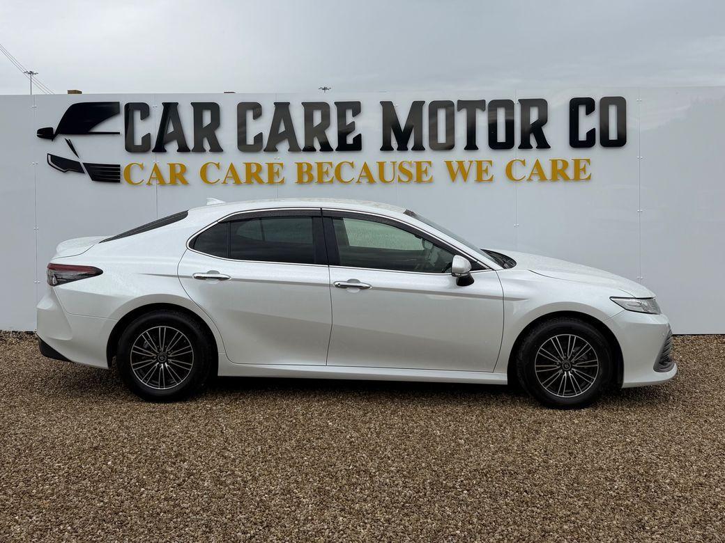 2022 Toyota Camry - photo 2