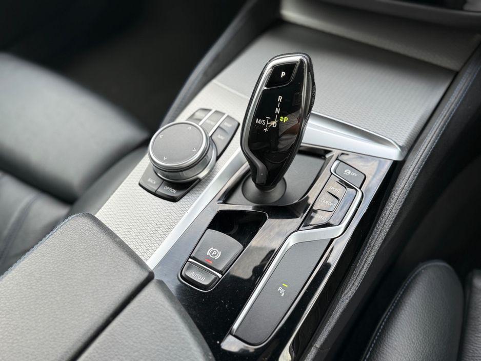 2020 BMW 5 Series - photo 27