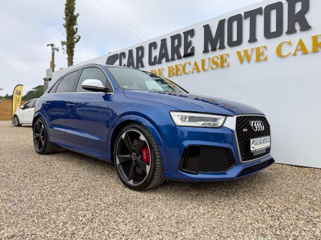 2016 Audi RS Q3 - interior view