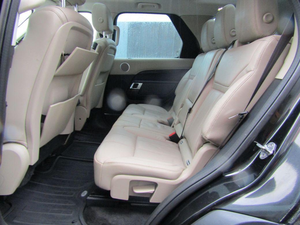 2017 Land Rover Discovery - photo 14