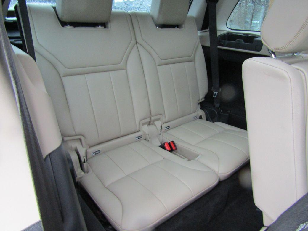 2017 Land Rover Discovery - photo 16