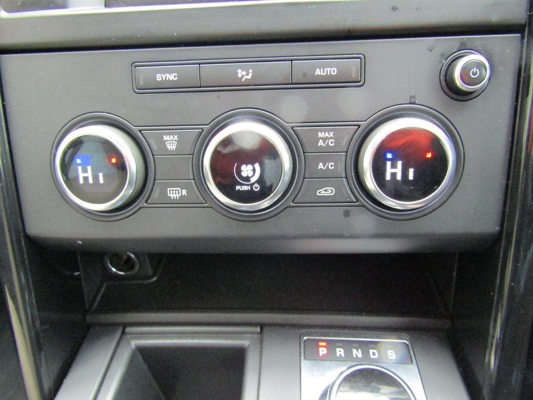2017 Land Rover Discovery - photo 22